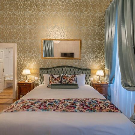 Palazzo Monga Boutique Guesthouse Verona Esterno foto