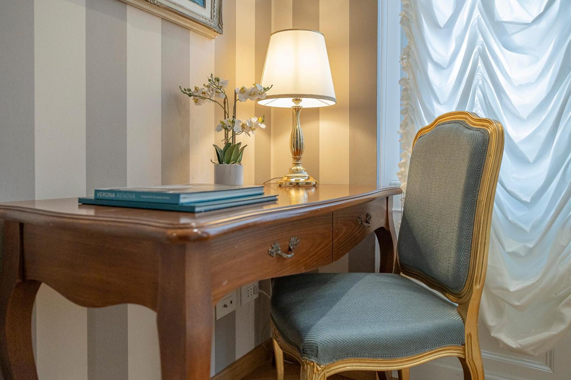 Palazzo Monga Boutique Guesthouse Verona Esterno foto